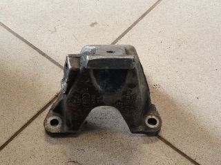 bontott AUDI A4 B6 Motor Tartó Bak (Pozíciófüggetlen)