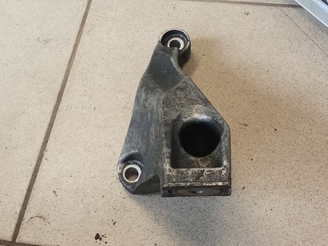bontott AUDI A4 B6 Motor Tartó Bak (Pozíciófüggetlen)