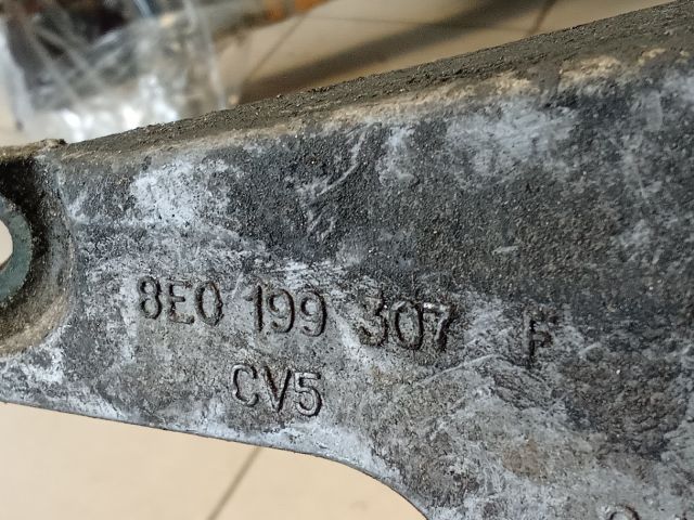 bontott AUDI A4 B6 Motor Tartó Bak (Pozíciófüggetlen)