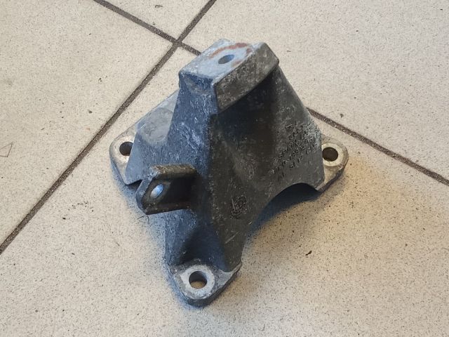 bontott AUDI A4 B6 Motor Tartó Bak (Pozíciófüggetlen)