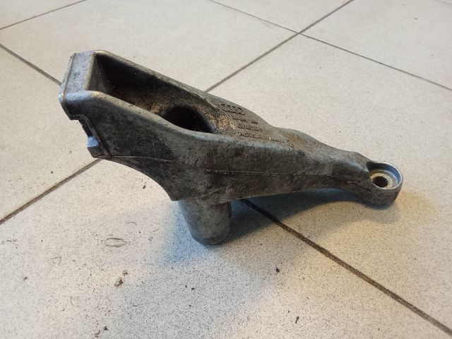 bontott AUDI A4 B6 Motor Tartó Bak (Pozíciófüggetlen)