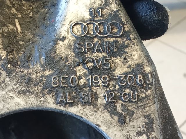 bontott AUDI A4 B6 Motor Tartó Bak (Pozíciófüggetlen)