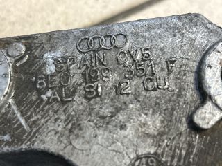 bontott AUDI A4 B6 Motor Tartó Bak (Pozíciófüggetlen)