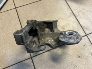 bontott AUDI A4 B6 Motor Tartó Bak (Pozíciófüggetlen)