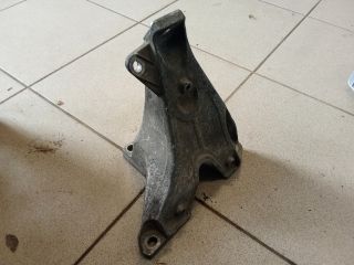 bontott AUDI A4 B6 Motor Tartó Bak (Pozíciófüggetlen)