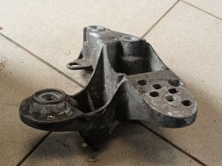 bontott AUDI A4 B6 Motor Tartó Bak (Pozíciófüggetlen)
