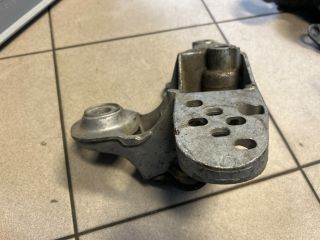bontott AUDI A4 B6 Motor Tartó Bak (Pozíciófüggetlen)