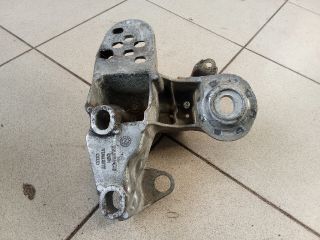 bontott AUDI A4 B6 Motor Tartó Bak (Pozíciófüggetlen)