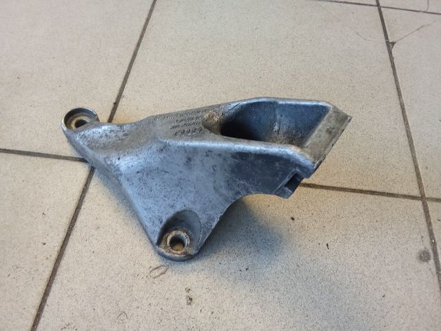 bontott AUDI A4 B6 Motor Tartó Bak (Pozíciófüggetlen)