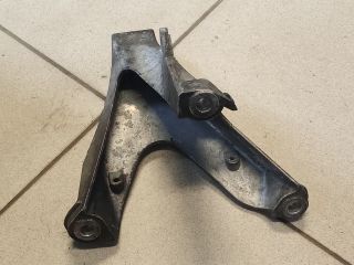 bontott AUDI A4 B6 Motor Tartó Bak (Pozíciófüggetlen)