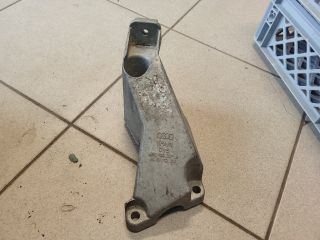 bontott AUDI A4 B6 Motor Tartó Bak (Pozíciófüggetlen)