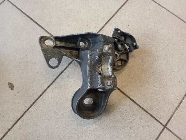 bontott AUDI A4 B6 Motor Tartó Bak (Pozíciófüggetlen)