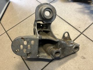 bontott AUDI A4 B6 Motor Tartó Bak (Pozíciófüggetlen)