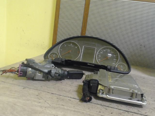 bontott AUDI A4 B6 Motorvezérlő
