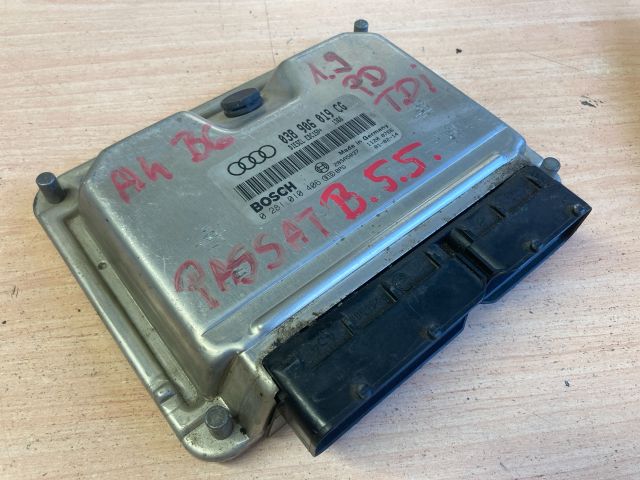 bontott AUDI A4 B6 Motorvezérlő