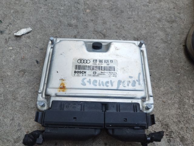 bontott AUDI A4 B6 Motorvezérlő