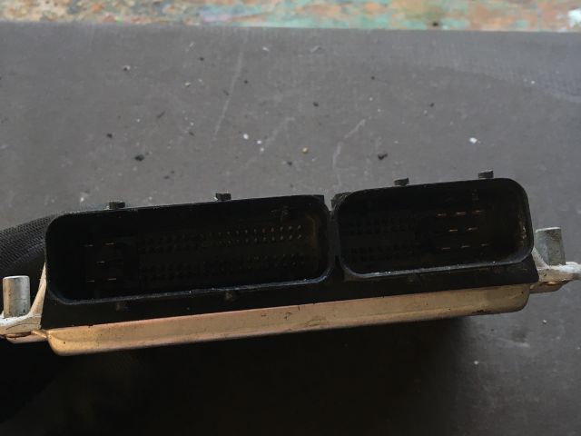 bontott AUDI A4 B6 Motorvezérlő