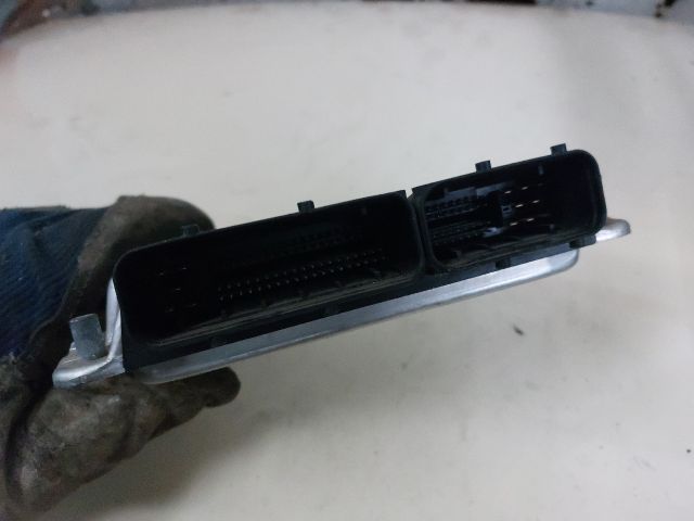 bontott AUDI A4 B6 Motorvezérlő