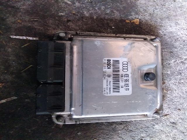 bontott AUDI A4 B6 Motorvezérlő