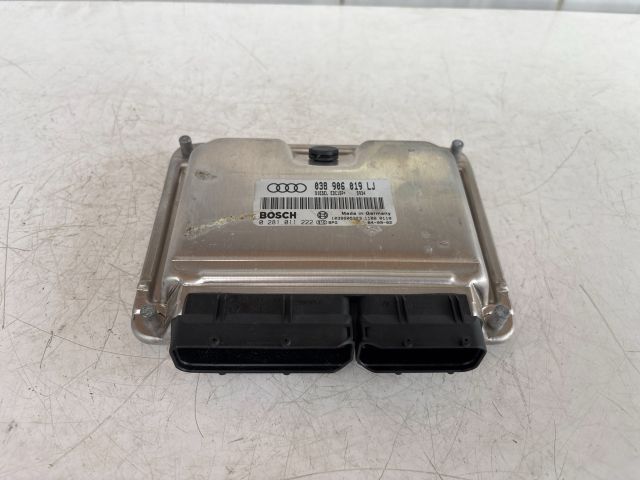 bontott AUDI A4 B6 Motorvezérlő