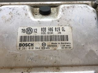 bontott AUDI A4 B6 Motorvezérlő