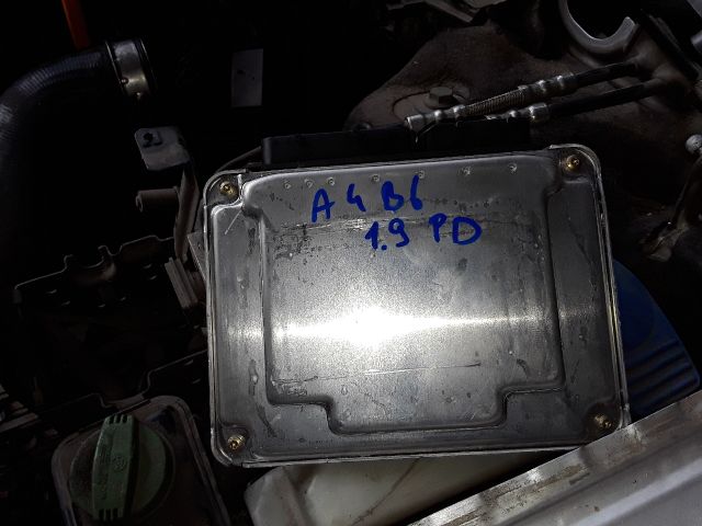 bontott AUDI A4 B6 Motorvezérlő