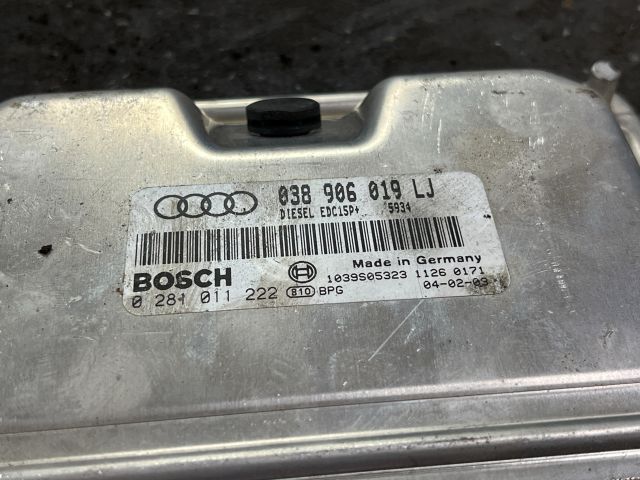 bontott AUDI A4 B6 Motorvezérlő