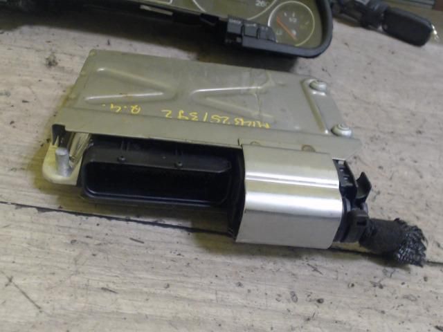 bontott AUDI A4 B6 Motorvezérlő