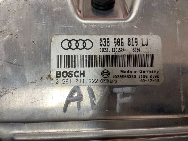 bontott AUDI A4 B6 Motorvezérlő