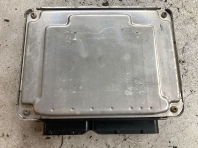 bontott AUDI A4 B6 Motorvezérlő