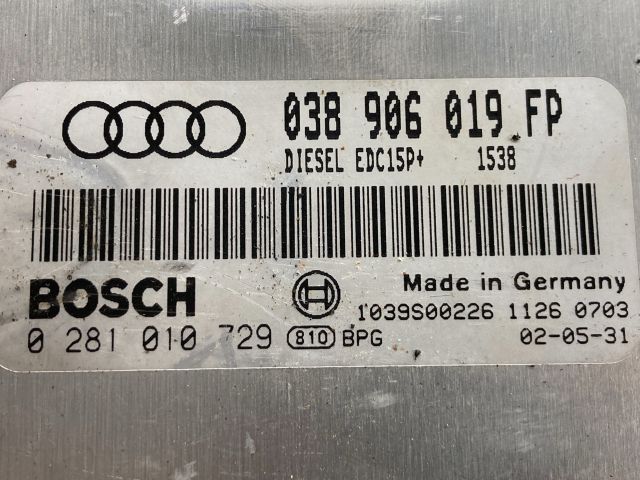 bontott AUDI A4 B6 Motorvezérlő