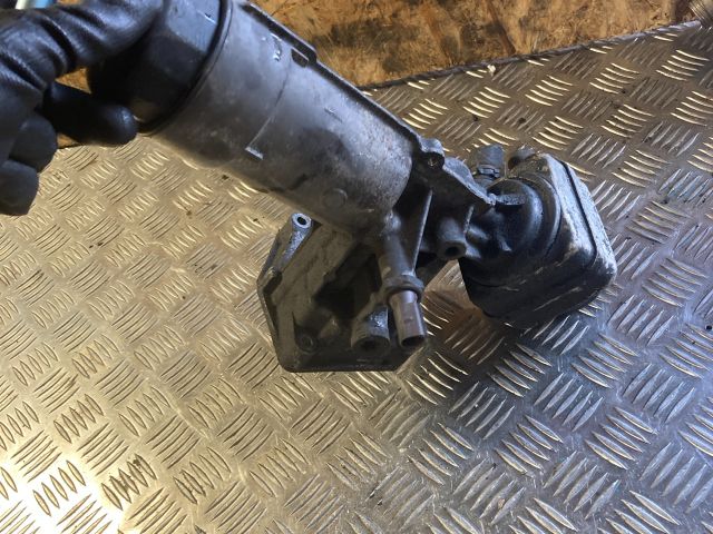 bontott AUDI A4 B6 Olajszűrő Ház