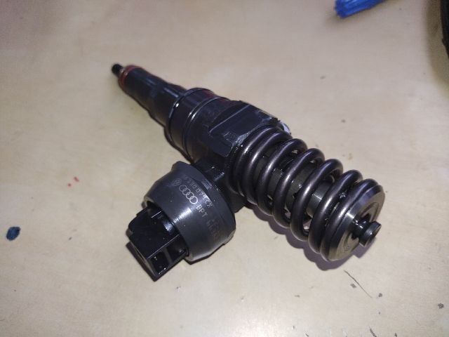 bontott AUDI A4 B6 Porlasztó (1 db)