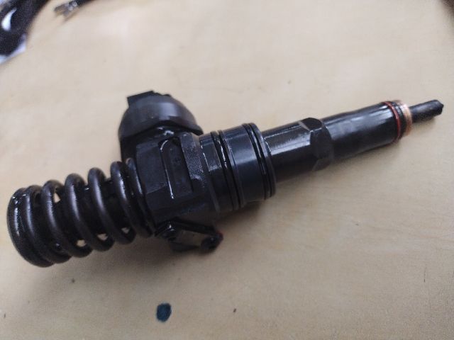 bontott AUDI A4 B6 Porlasztó (1 db)