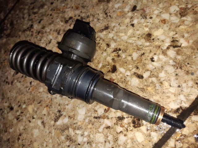 bontott AUDI A4 B6 Porlasztó (1 db)