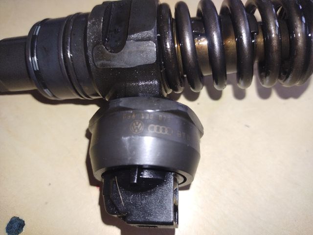 bontott AUDI A4 B6 Porlasztó (1 db)