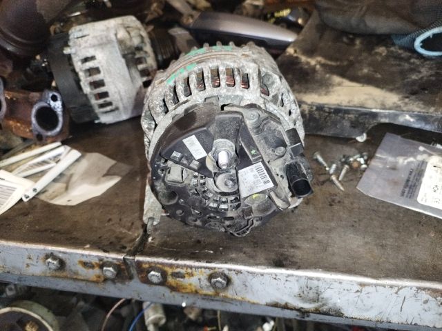 bontott AUDI A4 B6 Generátor