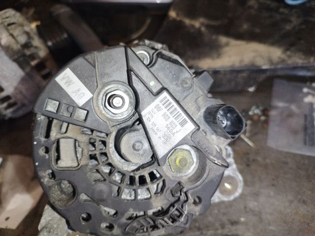 bontott AUDI A4 B6 Generátor