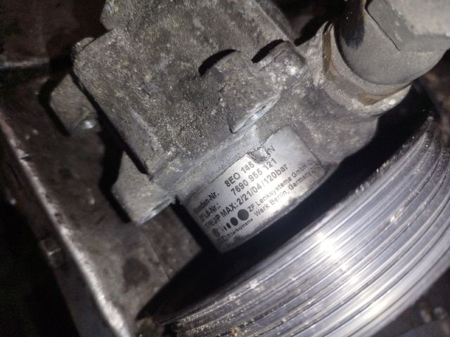 bontott AUDI A4 B6 Kormányszervó Motor (Hidraulikus)