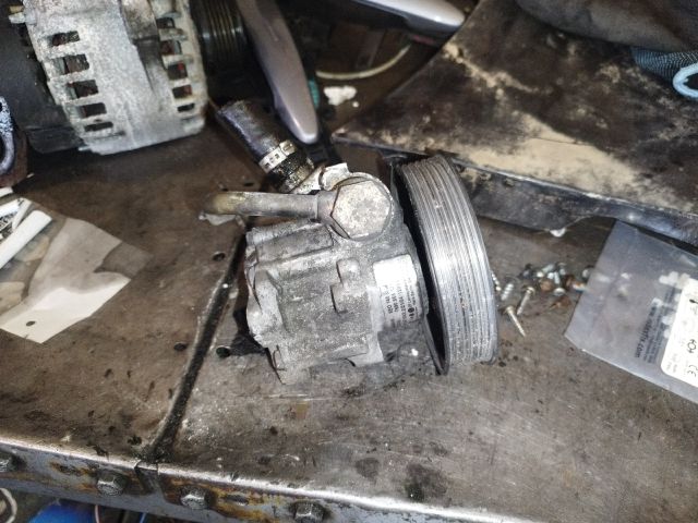 bontott AUDI A4 B6 Kormányszervó Motor (Hidraulikus)