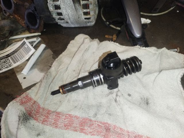 bontott AUDI A4 B6 Porlasztó (1 db)