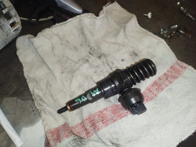 bontott AUDI A4 B6 Porlasztó (1 db)