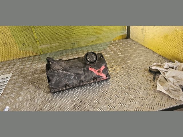 bontott AUDI A4 B6 Szelepfedél