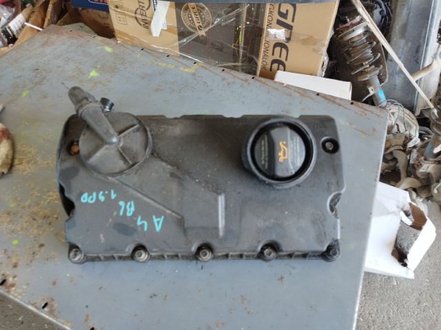 bontott AUDI A4 B6 Szelepfedél