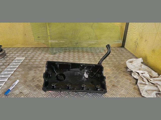 bontott AUDI A4 B6 Szelepfedél