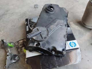 bontott AUDI A4 B6 Szelepfedél