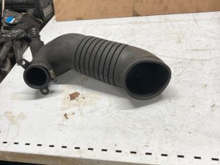 bontott AUDI A4 B6 Szívó Cső