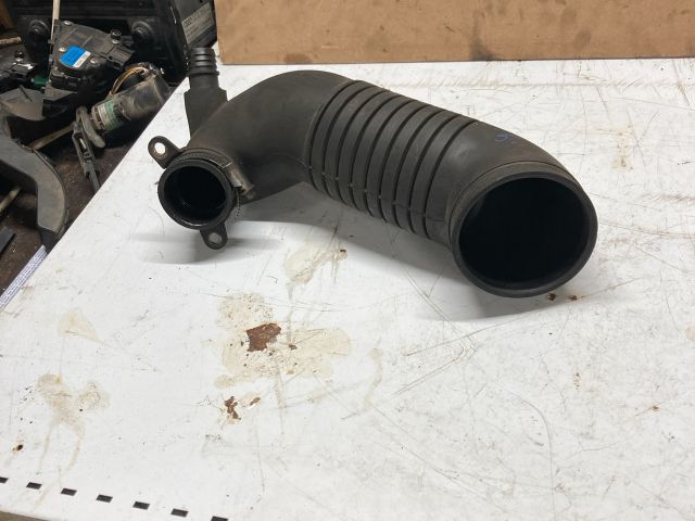 bontott AUDI A4 B6 Szívó Cső