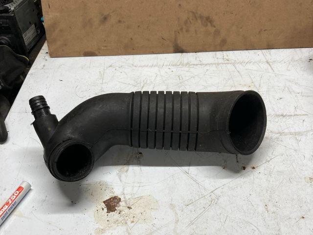 bontott AUDI A4 B6 Szívó Cső