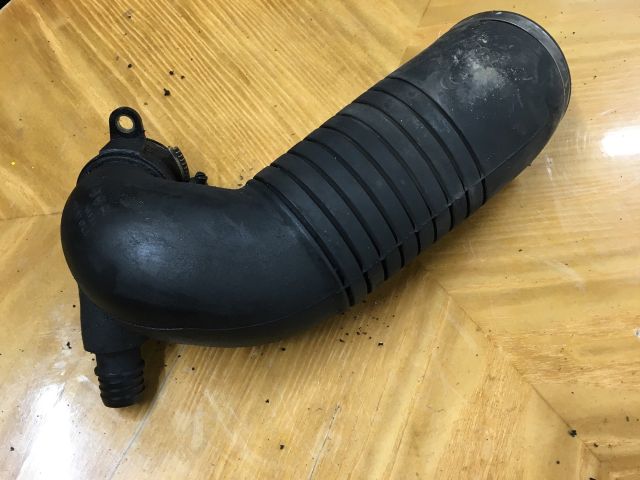 bontott AUDI A4 B6 Szívó Cső